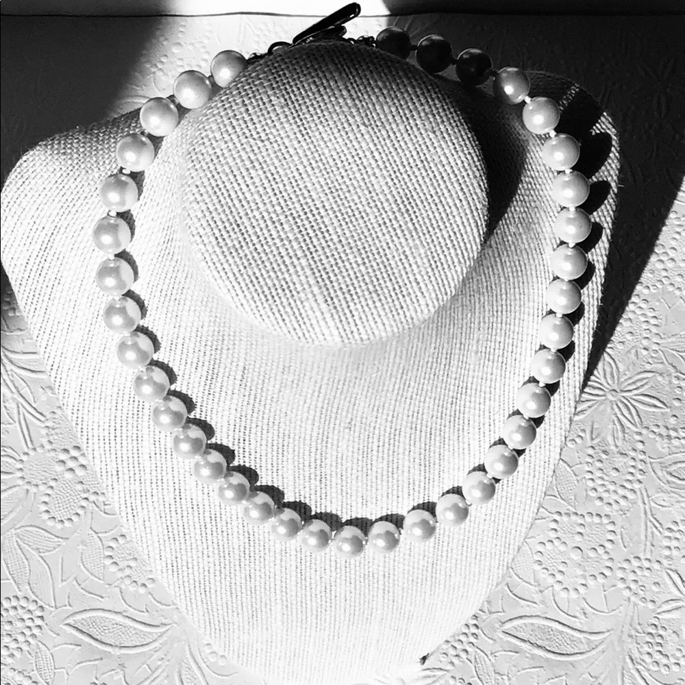 J Jill Whitepearl princess length necklace